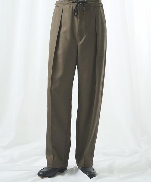CULLNI（クルニ）の「【CULLNI/クルニ】別注 Gabardine Pin Tuck Pant（スラックス・メンズ・ブラック/カーキ/ネイビー・1/2）」の3枚目の写真
