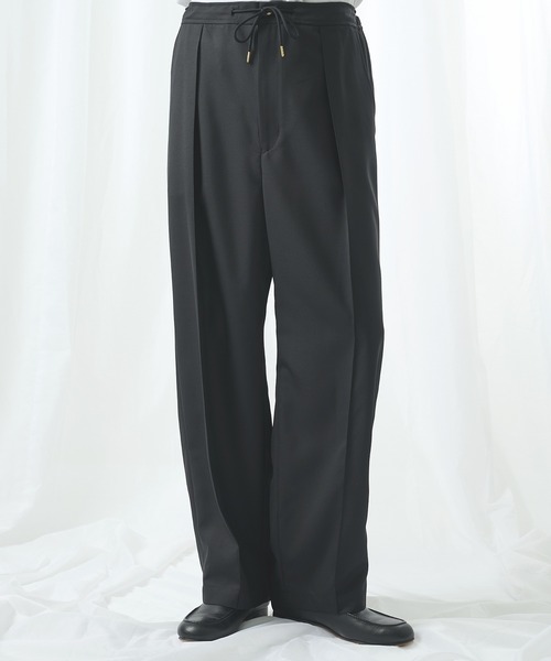 CULLNI（クルニ）の「【CULLNI/クルニ】別注 Gabardine Pin Tuck Pant（スラックス・メンズ・ブラック/カーキ/ネイビー・1/2）」の2枚目の写真