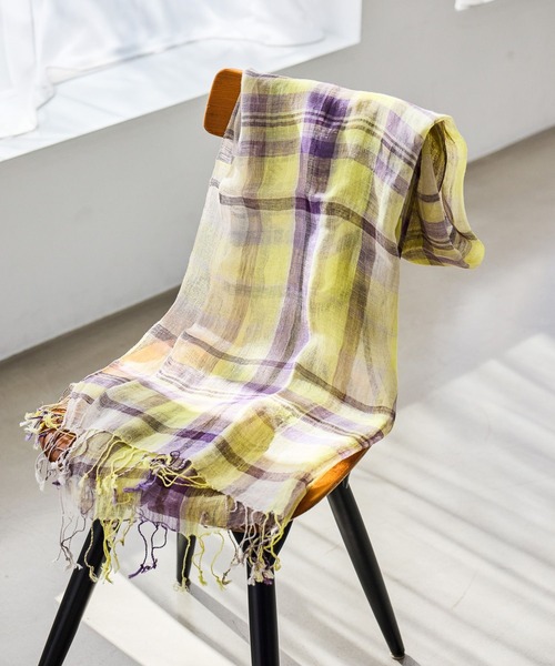 studio CLIP(スタディオクリップ)の「フレンチリネンチェック柄ストール(ストール/ショール・レディース・イエロー/ブラック/ピンク/レッド・FREE)」の2枚目の写真
