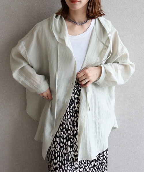 zena(ジェナ)の「フード付きシアービッグシャツ(シャツ/ブラウス・レディース・ブラック/グレー/サックスブルー・MEDIUM)」の2枚目の写真