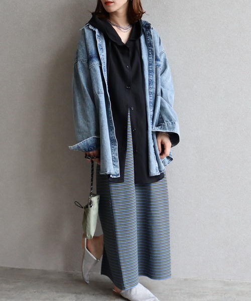 zena(ジェナ)の「フード付きシアービッグシャツ(シャツ/ブラウス・レディース・ブラック/グレー/サックスブルー・MEDIUM)」の9枚目の写真