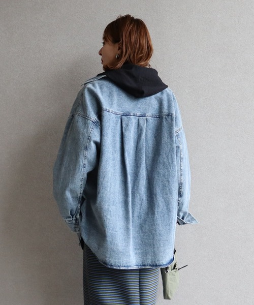 zena(ジェナ)の「フード付きシアービッグシャツ(シャツ/ブラウス・レディース・ブラック/グレー/サックスブルー・MEDIUM)」の10枚目の写真