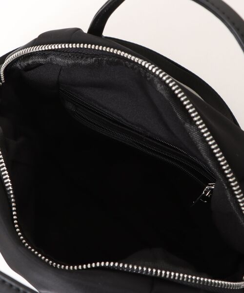 LAULEN（ローレン）の「nylon combi switching boston handbag /ナイロンコンビ切替ボストンハンドバッグ（ボストンバッグ・レディース・ブラック/ライトグレー・FREE）」の5枚目の写真