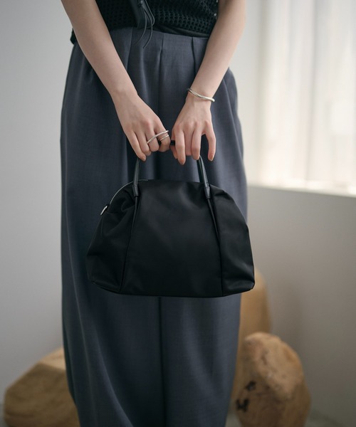LAULEN（ローレン）の「nylon combi switching boston handbag /ナイロンコンビ切替ボストンハンドバッグ（ボストンバッグ・レディース・ブラック/ライトグレー・FREE）」の7枚目の写真
