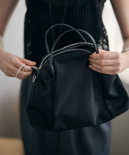 LAULEN（ローレン）の「nylon combi switching boston handbag /ナイロンコンビ切替ボストンハンドバッグ（ボストンバッグ・レディース・ブラック/ライトグレー・FREE）」の13枚目の写真