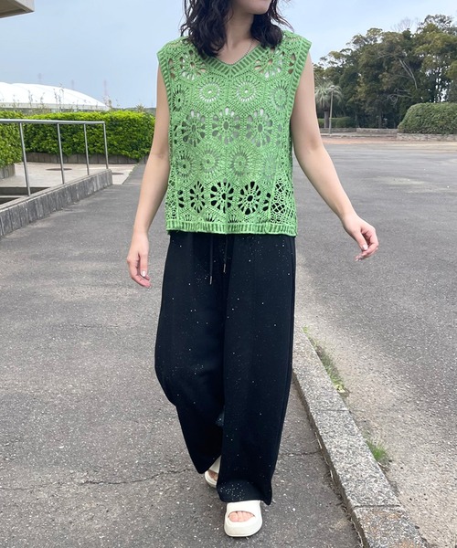 CRB(シーアールビー)の「クロシェ編2WAYノースリーブニットトップス(ニット/セーター・レディース・ブラック/アイボリー/グリーン/ダークグリーン・F)」の22枚目の写真