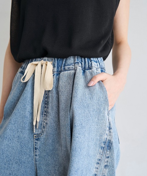meilmada(メイルマダ)の「タックイージーデニムパンツ(デニムパンツ・レディース・ブルー・SMALL/MEDIUM/LARGE)」の5枚目の写真