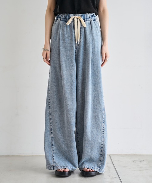 meilmada(メイルマダ)の「タックイージーデニムパンツ(デニムパンツ・レディース・ブルー・SMALL/MEDIUM/LARGE)」の14枚目の写真