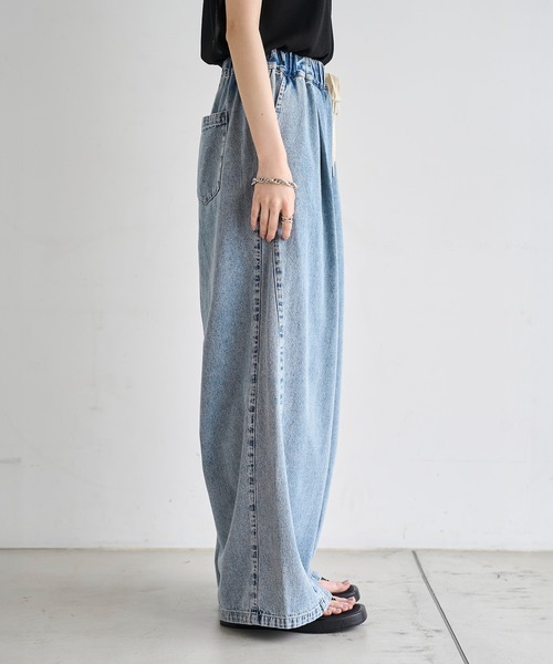 meilmada(メイルマダ)の「タックイージーデニムパンツ(デニムパンツ・レディース・ブルー・SMALL/MEDIUM/LARGE)」の15枚目の写真