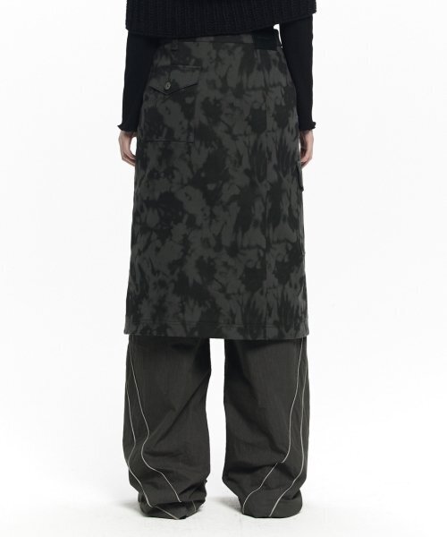 MAISON MINED（メゾンミネド）の「(W) MONOCHROME OVER WRAP SKIRT（スカート・レディース・その他・1/2）」の4枚目の写真