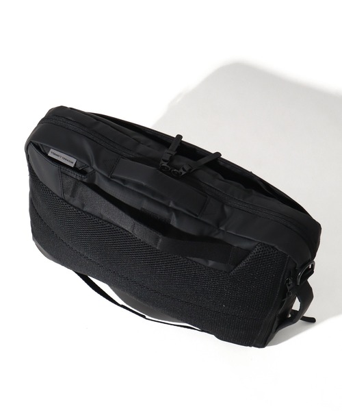 MICHAEL LINNELL(マイケル リンネル)の「【MICHAEL LINNELL/マイケルリンネル】Slim 3-Way Bag/スリム 3way バック バックパック(容量:約8L)(バックパック/リュック・レディース・ブラック・FREE)」の4枚目の写真