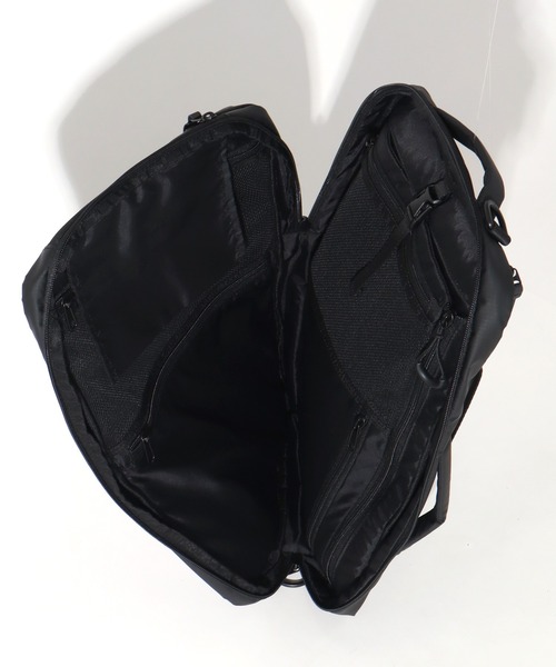 MICHAEL LINNELL(マイケル リンネル)の「【MICHAEL LINNELL/マイケルリンネル】Slim 3-Way Bag/スリム 3way バック バックパック(容量:約8L)(バックパック/リュック・レディース・ブラック・FREE)」の2枚目の写真