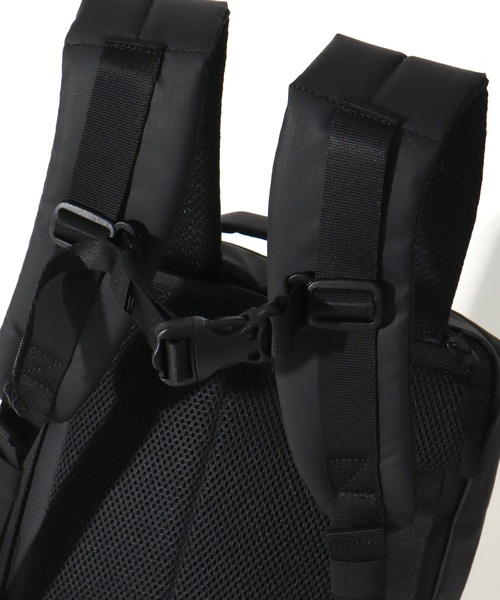MICHAEL LINNELL(マイケル リンネル)の「【MICHAEL LINNELL/マイケルリンネル】Slim 3-Way Bag/スリム 3way バック バックパック(容量:約8L)(バックパック/リュック・レディース・ブラック・FREE)」の13枚目の写真