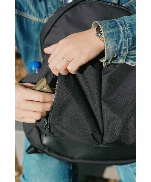 AS2OV(アッソブ)の「【AS2OV/アッソブ】 EXCLUSIVE BALLISTIC NYLON 2POCKET DAYPACK / デイパック バックパック(バックパック/リュック・メンズ・カーキ/ブラック・FREE)」の6枚目の写真