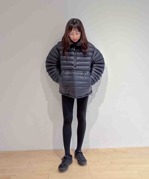 HOLIDAY(ホリデイ)の「PACKABLE DOWN ANORAK パッカブルダウンアノラック(ダウンジャケット/コート・レディース・ブラック・ONE SIZE)」の13枚目の写真