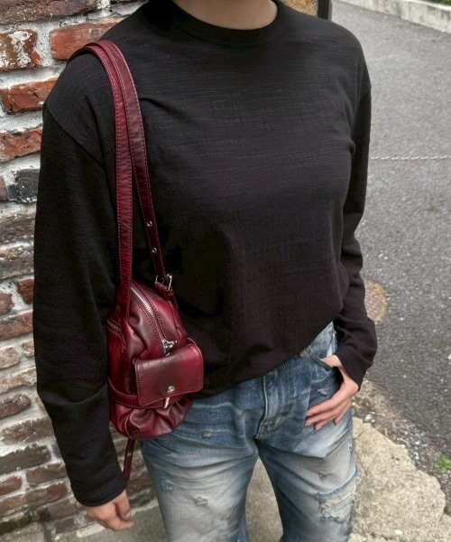 Chikashitsu +(チカシツプラス)の「【Chikashitsu +】cropped slub long sleeve tee / 【チカシツプラス】クロップドスラブ長袖Tシャツ(Tシャツ/カットソー・メンズ・ネイビー/カーキ/アイボリー/ブラック・ONE SIZE)」の3枚目の写真