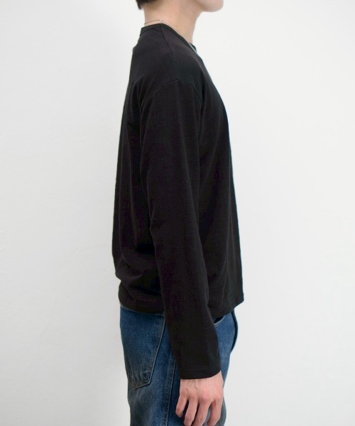 Chikashitsu +(チカシツプラス)の「【Chikashitsu +】cropped slub long sleeve tee / 【チカシツプラス】クロップドスラブ長袖Tシャツ(Tシャツ/カットソー・メンズ・ネイビー/カーキ/アイボリー/ブラック・ONE SIZE)」の21枚目の写真