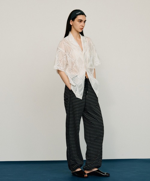 PRANK PROJECT(プランクプロジェクト)の「クロスレースオープンカラーシャツ / Cross-Lace Open-Neck Shirt(シャツ/ブラウス・レディース・ホワイト/ブラック・FREE)」の17枚目の写真