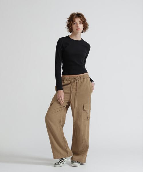 AVIREX(アヴィレックス)の「《直営店限定》DOUBLE GAUZE CARGO PANTS(カーゴパンツ・レディース・カーキ/ブラック・M/S)」の3枚目の写真
