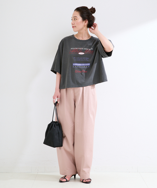 Simplicite(サンプリシテ)の「手洗い可 / ピグメントロゴTEE(Tシャツ/カットソー・レディース・チャコールグレー/ブラウン/ホワイト・FREE)」の4枚目の写真