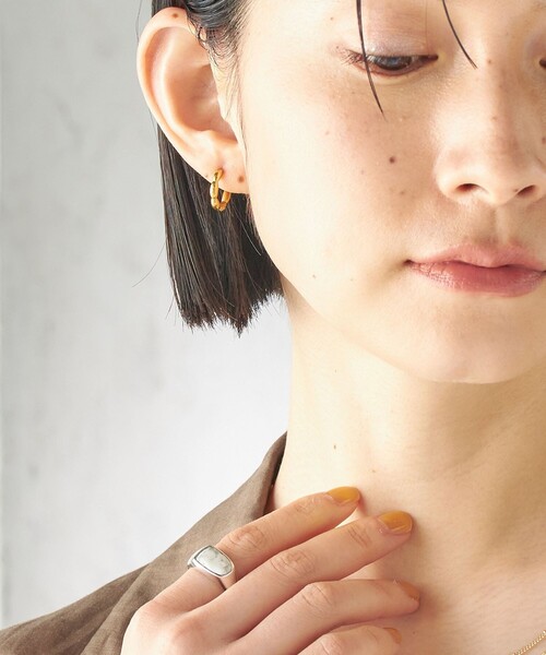 SHIPS（シップス）の「ニュアンス ステンレス フープ ピアス（ピアス（両耳用）・レディース・シルバー/ゴールド・ONE SIZE）」の8枚目の写真