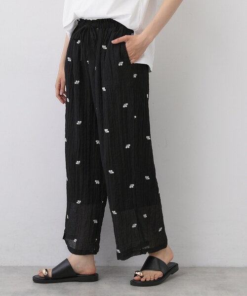Dessin(デッサン)の「小花刺繍 シアー楊柳パンツ(その他パンツ・レディース・ホワイト系その他/ブラック系・02/01/03)」の16枚目の写真