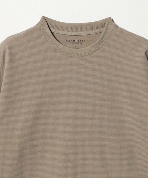 A DAY IN THE LIFE UNITED ARROWS（アデイインザライフユナイテッドアローズ）の「CIRCLE MOVA メッシュ ワイドカットソー-ストレッチ・吸水速乾・通気性・UVカット-＜A DAY IN THE LIFE＞（Tシャツ/カットソー・メンズ・ベージュ/ブラック/オリーブ・L/M）」の15枚目の写真