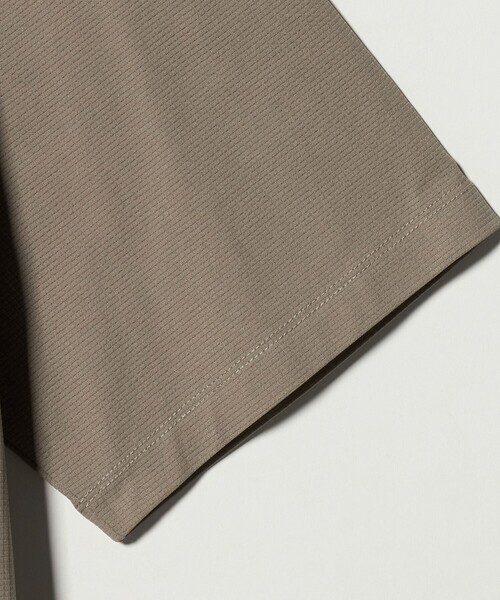 A DAY IN THE LIFE UNITED ARROWS（アデイインザライフユナイテッドアローズ）の「CIRCLE MOVA メッシュ ワイドカットソー-ストレッチ・吸水速乾・通気性・UVカット-＜A DAY IN THE LIFE＞（Tシャツ/カットソー・メンズ・ベージュ/ブラック/オリーブ・L/M）」の16枚目の写真