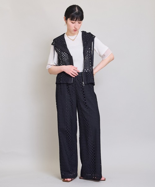 LHELBIE(レルビエ)の「サークルレースフーディジレ(ベスト・レディース・オフホワイト/ブラック・M)」の21枚目の写真