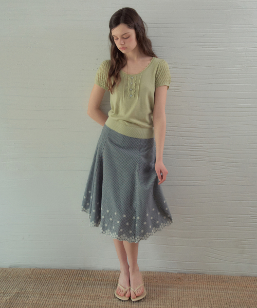 OURNOSTALGIA(アワー ノスタルジア)の「Prairie Flower Check Embroidered Skirt_Black(OB6SK07)(スカート・レディース・ブラック・SMALL/MEDIUM)」の3枚目の写真