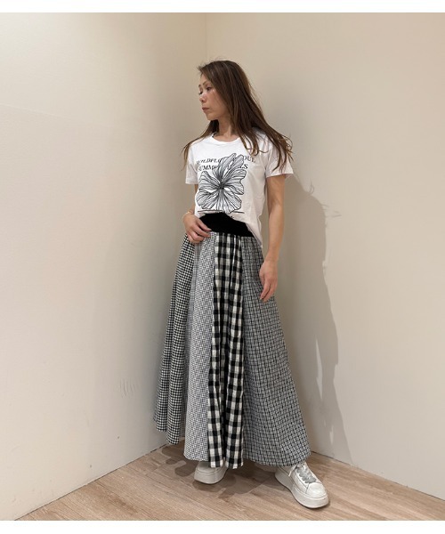 Desert Rose(デザートローズ)の「【MoNiLE/モニーレ】チェック柄パネル切替ウエストリブフレアースカート(スカート・レディース・ブラック・FREE)」の11枚目の写真