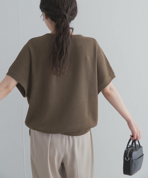 URBAN RESEARCH DOORS（アーバンリサーチドアーズ）の「ドライタッチドロストニットプルオーバー（ニット/セーター・レディース・ブラック/オフホワイト/カーキ・FREE）」の15枚目の写真