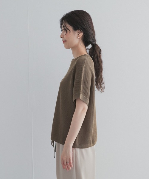 URBAN RESEARCH DOORS（アーバンリサーチドアーズ）の「ドライタッチドロストニットプルオーバー（ニット/セーター・レディース・ブラック/オフホワイト/カーキ・FREE）」の20枚目の写真