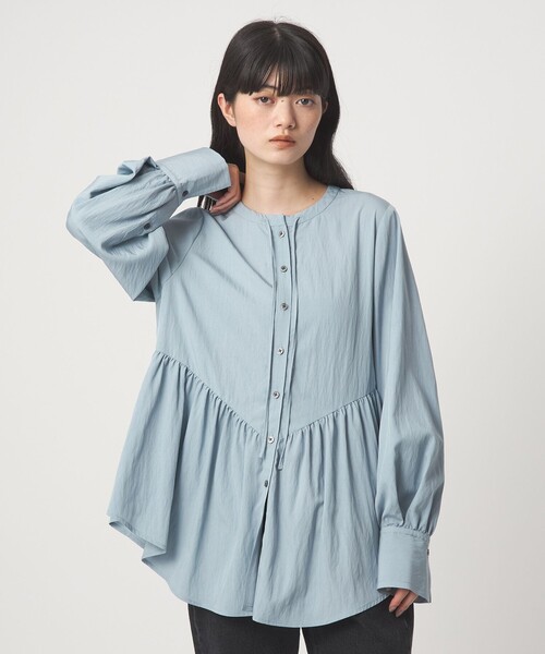 EMMEL REFINES(エメルリファインズ)の「<EMMEL REFINES>EM キリカエギャザー チュニック ブラウス(シャツ/ブラウス・レディース・ライトブルー/ブラック/オフホワイト・FREE)」の3枚目の写真
