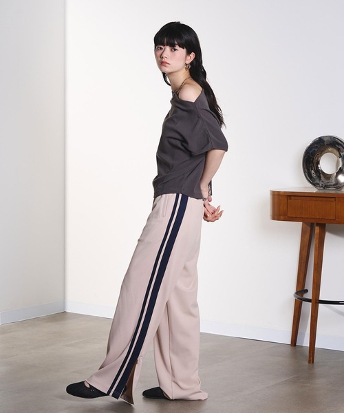 ROSE BUD（ローズバッド）の「SIDE LINE GEORGETTE PANTS（その他パンツ・レディース・ベージュ/バーガンディー・M/S）」の9枚目の写真