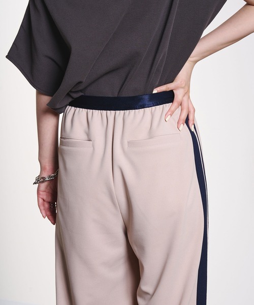 ROSE BUD（ローズバッド）の「SIDE LINE GEORGETTE PANTS（その他パンツ・レディース・ベージュ/バーガンディー・M/S）」の13枚目の写真