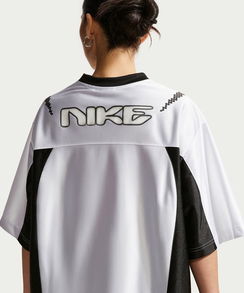 NIKE（ナイキ）の「NIKE AS W NK STREET GFX JERSEY / ナイキ ウィメンズ ストリート GFX ジャージー 【SP】（ジャージ・レディース・グリーン/ホワイト/ブラック・S/L/M）」の17枚目の写真