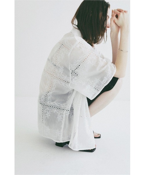CLANE(クラネ)の「EMBROIDERY LACE BOX SHIRTS 10122-4263(シャツ/ブラウス・メンズ・ブラック/ホワイト/マルチ・1)」の2枚目の写真