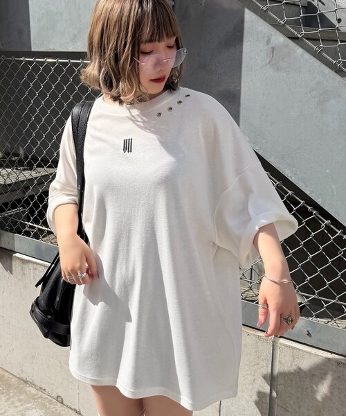 Mavie..7(メヴィセットゥ)の「【Mavie..7】Unisex刺繍アイレットBIGTee(Tシャツ/カットソー・レディース・ブラック/オフホワイト・FREE)」の6枚目の写真