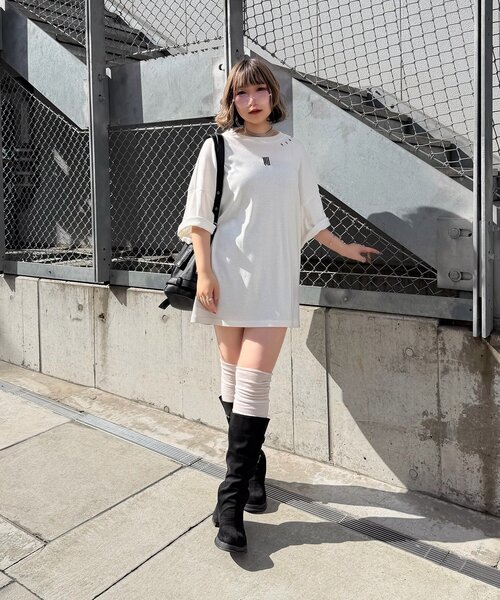 Mavie..7(メヴィセットゥ)の「【Mavie..7】Unisex刺繍アイレットBIGTee(Tシャツ/カットソー・レディース・ブラック/オフホワイト・FREE)」の8枚目の写真