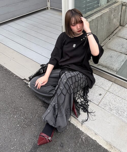 Mavie..7(メヴィセットゥ)の「【Mavie..7】Unisex刺繍アイレットBIGTee(Tシャツ/カットソー・レディース・ブラック/オフホワイト・FREE)」の20枚目の写真
