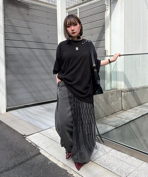 Mavie..7(メヴィセットゥ)の「【Mavie..7】Unisex刺繍アイレットBIGTee(Tシャツ/カットソー・レディース・ブラック/オフホワイト・FREE)」の22枚目の写真