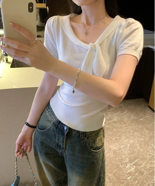 LUCPY(ラクピー)の「リボンVネックリブトップス(その他トップス・レディース・グレー/ピンク/ホワイト・SMALL/MEDIUM/LARGE)」の1枚目の写真