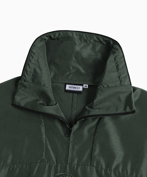 MENASOO（ミナス）の「Unisex Easy Move Half Zip_Khaki（ナイロンジャケット・レディース・カーキ・1/2）」の20枚目の写真
