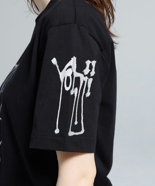 Y-3(ワイスリー)の「Y-3 CHITO CITY GRAPHIC SHORT SLEEVE TEE(Tシャツ/カットソー・メンズ・ブラック・XX-LARGE/XX-SMALL/X-SMALL/SMALL/MEDIUM/LARGE/X-LARGE)」の4枚目の写真