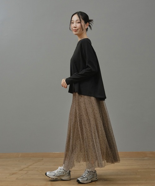 Nunc.(ヌンク)の「裏起毛ロゴ刺繍プルオーバー(Tシャツ/カットソー・レディース・杢グレー/レッド/ブラック・FREE)」の11枚目の写真