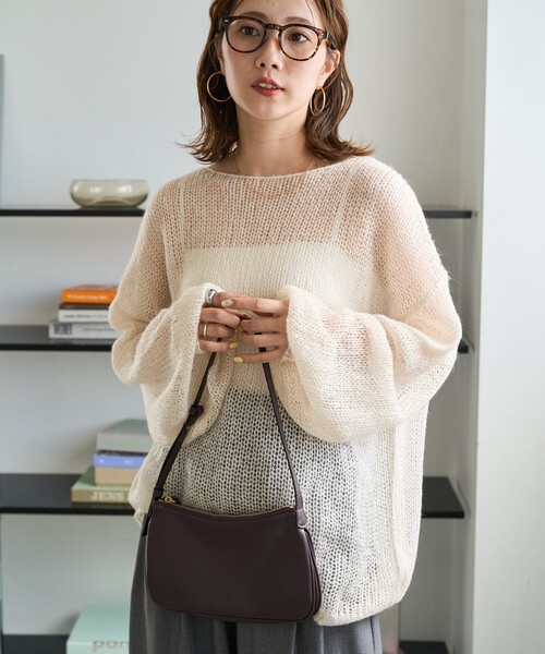 FREAK'S STORE(フリークスストア)の「限定展開 モヘアタッチ カラー ルーズ ニット プルオーバー(ニット/セーター・レディース・ブラック/ナチュラル/ピンク/ライトグレー/ブラウン/イエロー/ブルー・フリ-)」の4枚目の写真