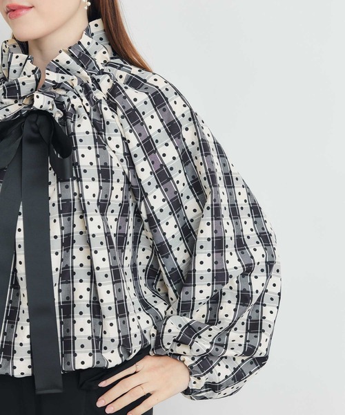 PICCIN(ピッチン)の「チェックドットザビエルブラウス(シャツ/ブラウス・レディース・ベージュ・M)」の11枚目の写真