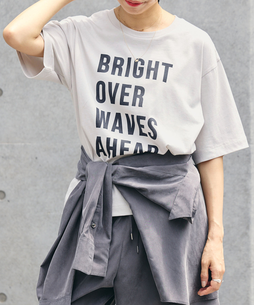 IENA(イエナ)の「コットンフロントロゴTシャツ(Tシャツ/カットソー・レディース・ホワイト/グレー/カーキ・FREE)」の1枚目の写真