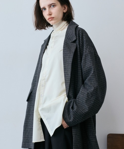 Libra Cue(リブラ キュー)の「ロングスリーブバンドカラーラウンドヘムシャツ(シャツ/ブラウス・レディース・ホワイト/ブラック/その他/ボルドー・FREE)」の21枚目の写真